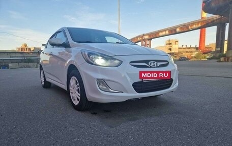 Hyundai Solaris II рестайлинг, 2012 год, 860 000 рублей, 12 фотография