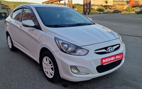 Hyundai Solaris II рестайлинг, 2012 год, 860 000 рублей, 10 фотография