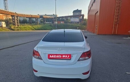 Hyundai Solaris II рестайлинг, 2012 год, 860 000 рублей, 17 фотография