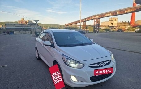 Hyundai Solaris II рестайлинг, 2012 год, 860 000 рублей, 11 фотография