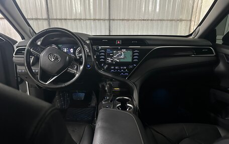 Toyota Camry, 2019 год, 3 300 000 рублей, 2 фотография