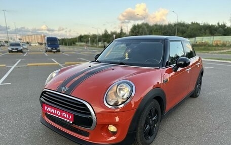 MINI Hatch, 2018 год, 1 550 000 рублей, 8 фотография