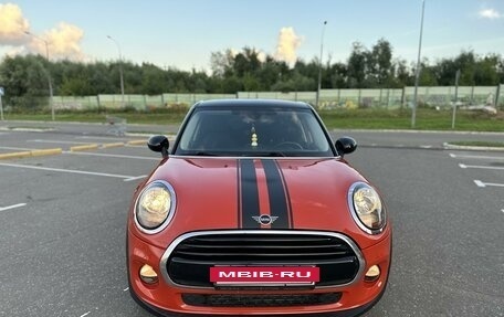 MINI Hatch, 2018 год, 1 550 000 рублей, 2 фотография