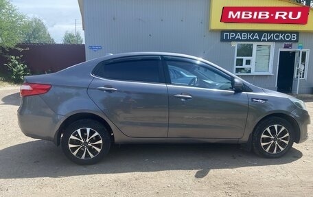 KIA Rio III рестайлинг, 2014 год, 890 000 рублей, 3 фотография