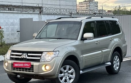 Mitsubishi Pajero IV, 2013 год, 2 500 000 рублей, 2 фотография