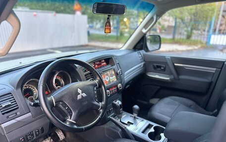 Mitsubishi Pajero IV, 2013 год, 2 500 000 рублей, 13 фотография