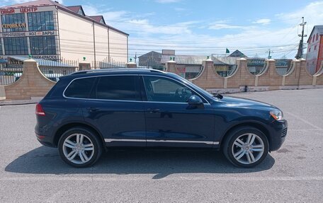 Volkswagen Touareg III, 2010 год, 1 800 000 рублей, 2 фотография