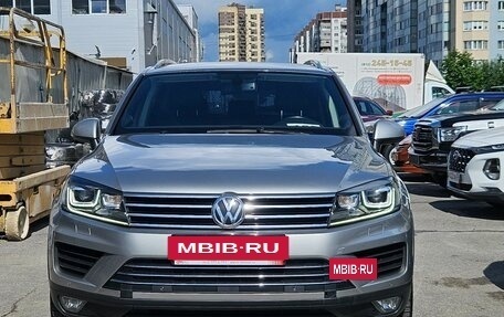 Volkswagen Touareg III, 2015 год, 3 099 000 рублей, 2 фотография