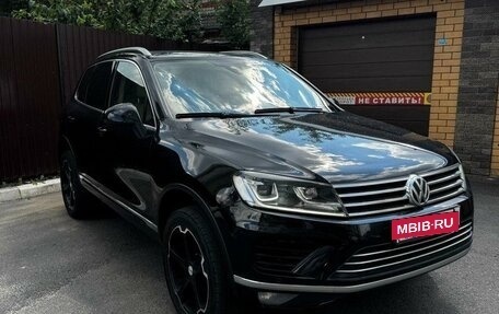 Volkswagen Touareg III, 2015 год, 2 790 000 рублей, 4 фотография