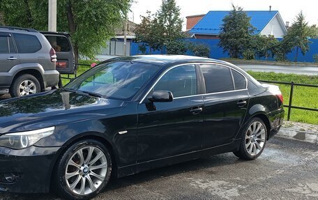 BMW 5 серия, 2004 год, 970 000 рублей, 1 фотография