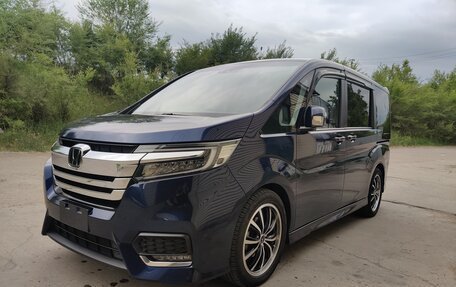 Honda Stepwgn IV, 2018 год, 2 600 000 рублей, 1 фотография