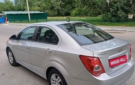 Chevrolet Aveo III, 2014 год, 800 000 рублей, 4 фотография