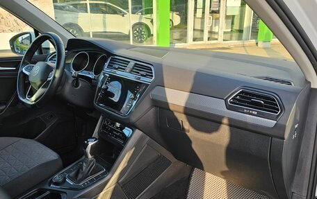 Volkswagen Tiguan II, 2022 год, 3 450 000 рублей, 15 фотография