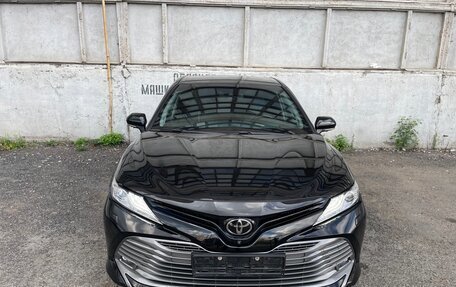 Toyota Camry, 2019 год, 3 550 000 рублей, 5 фотография