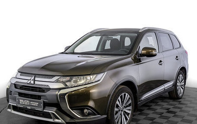 Mitsubishi Outlander III рестайлинг 3, 2021 год, 2 920 000 рублей, 1 фотография