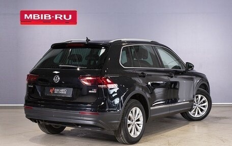 Volkswagen Tiguan II, 2017 год, 2 164 544 рублей, 2 фотография