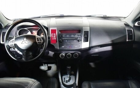 Mitsubishi Outlander III рестайлинг 3, 2008 год, 1 217 000 рублей, 16 фотография