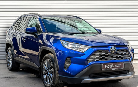 Toyota RAV4, 2021 год, 4 090 000 рублей, 3 фотография