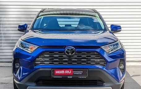 Toyota RAV4, 2021 год, 4 090 000 рублей, 2 фотография