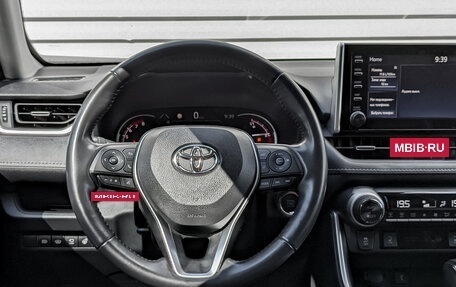 Toyota RAV4, 2021 год, 4 090 000 рублей, 23 фотография