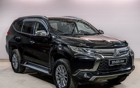 Mitsubishi Pajero Sport III рестайлинг, 2019 год, 3 425 000 рублей, 3 фотография