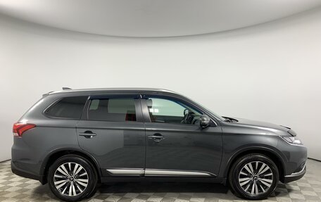 Mitsubishi Outlander III рестайлинг 3, 2021 год, 2 514 583 рублей, 4 фотография