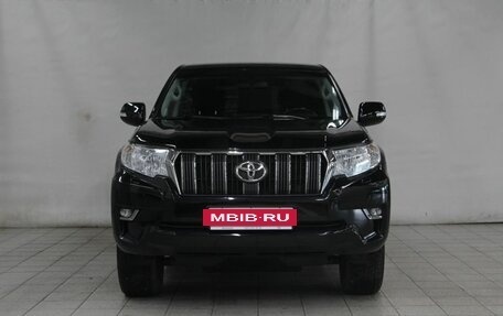 Toyota Land Cruiser Prado 150 рестайлинг 2, 2019 год, 5 300 000 рублей, 2 фотография