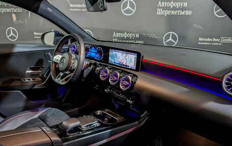 Mercedes-Benz A-Класс, 2019 год, 11 фотография