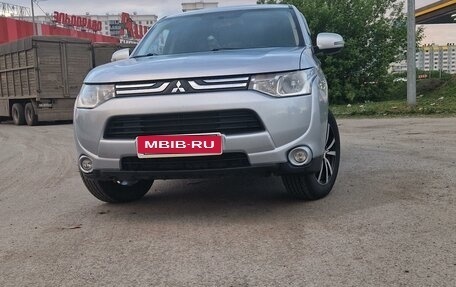 Mitsubishi Outlander III рестайлинг 3, 2012 год, 1 650 000 рублей, 5 фотография