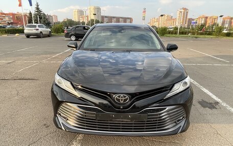 Toyota Camry, 2018 год, 3 050 000 рублей, 2 фотография