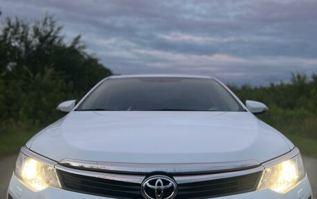 Toyota Camry, 2017 год, 2 550 000 рублей, 3 фотография