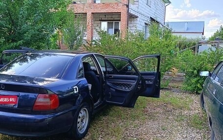 Audi A4, 1998 год, 250 000 рублей, 3 фотография