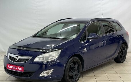 Opel Astra J, 2011 год, 680 000 рублей, 1 фотография