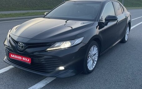 Toyota Camry, 2019 год, 1 фотография