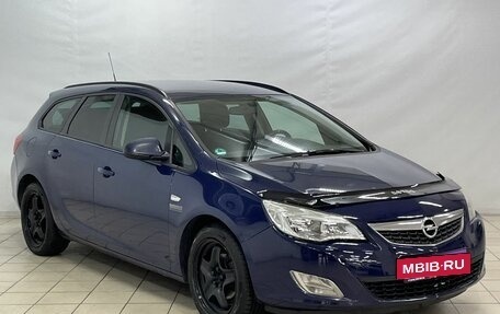 Opel Astra J, 2011 год, 680 000 рублей, 2 фотография