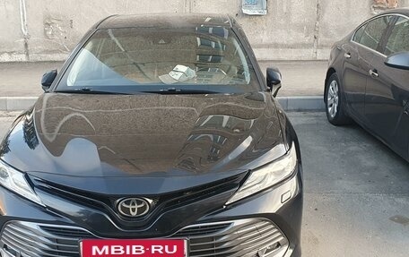 Toyota Camry, 2018 год, 2 800 000 рублей, 2 фотография