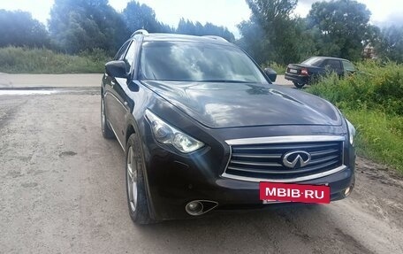 Infiniti QX70, 2013 год, 2 фотография