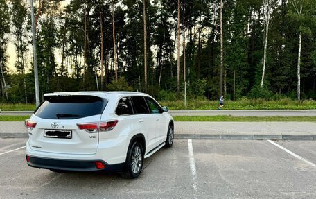 Toyota Highlander III, 2014 год, 3 500 000 рублей, 4 фотография