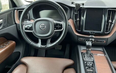 Volvo XC60 II, 2018 год, 3 850 000 рублей, 7 фотография