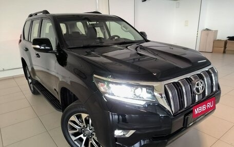 Toyota Land Cruiser Prado 150 рестайлинг 2, 2022 год, 8 099 000 рублей, 3 фотография