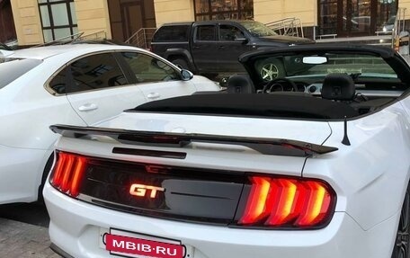 Ford Mustang VI рестайлинг, 2018 год, 2 999 999 рублей, 10 фотография