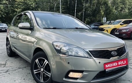 KIA cee'd I рестайлинг, 2010 год, 860 000 рублей, 3 фотография