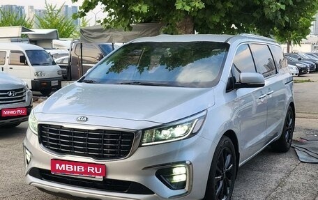 KIA Carnival III, 2019 год, 2 469 000 рублей, 1 фотография