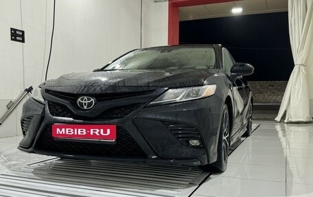 Toyota Camry, 2018 год, 2 299 000 рублей, 2 фотография