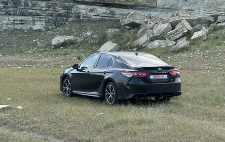 Toyota Camry, 2018 год, 2 299 000 рублей, 13 фотография