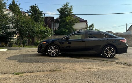 Toyota Camry, 2018 год, 2 299 000 рублей, 14 фотография