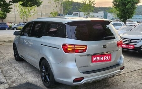 KIA Carnival III, 2019 год, 2 469 000 рублей, 5 фотография