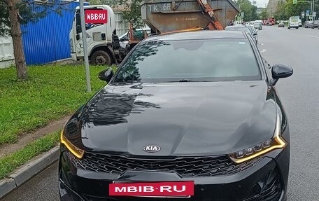 KIA K5, 2021 год, 2 700 000 рублей, 2 фотография