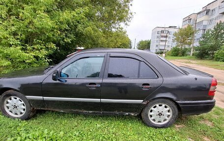 Mercedes-Benz C-Класс, 1996 год, 199 000 рублей, 2 фотография