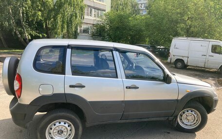 Chevrolet Niva I рестайлинг, 2011 год, 525 000 рублей, 2 фотография